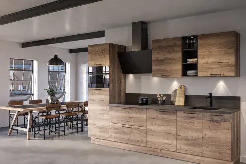 Industriële keuken in een gezinswoning: zo houd je het warm en praktisch